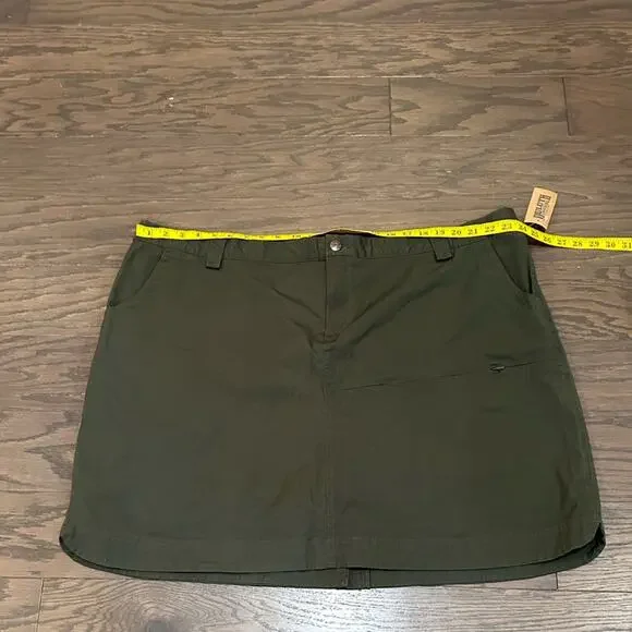 Duluth Trading Co Forest Green Skort - Picture 6 of 7